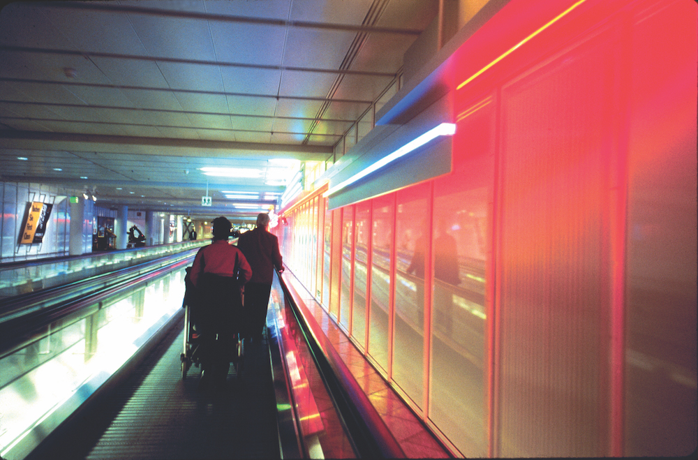 Martha Rosler, "In the Place of the Public: Airport Series (1983–present)," Munich, March 1999; courtesy the artist